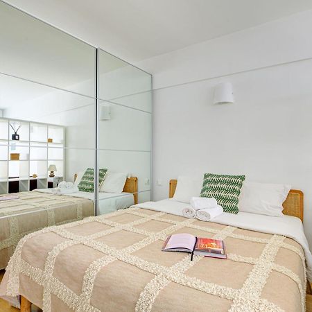 St Germain & Le Bon Marche With Balcony - Cityapartmentstay باريس المظهر الخارجي الصورة