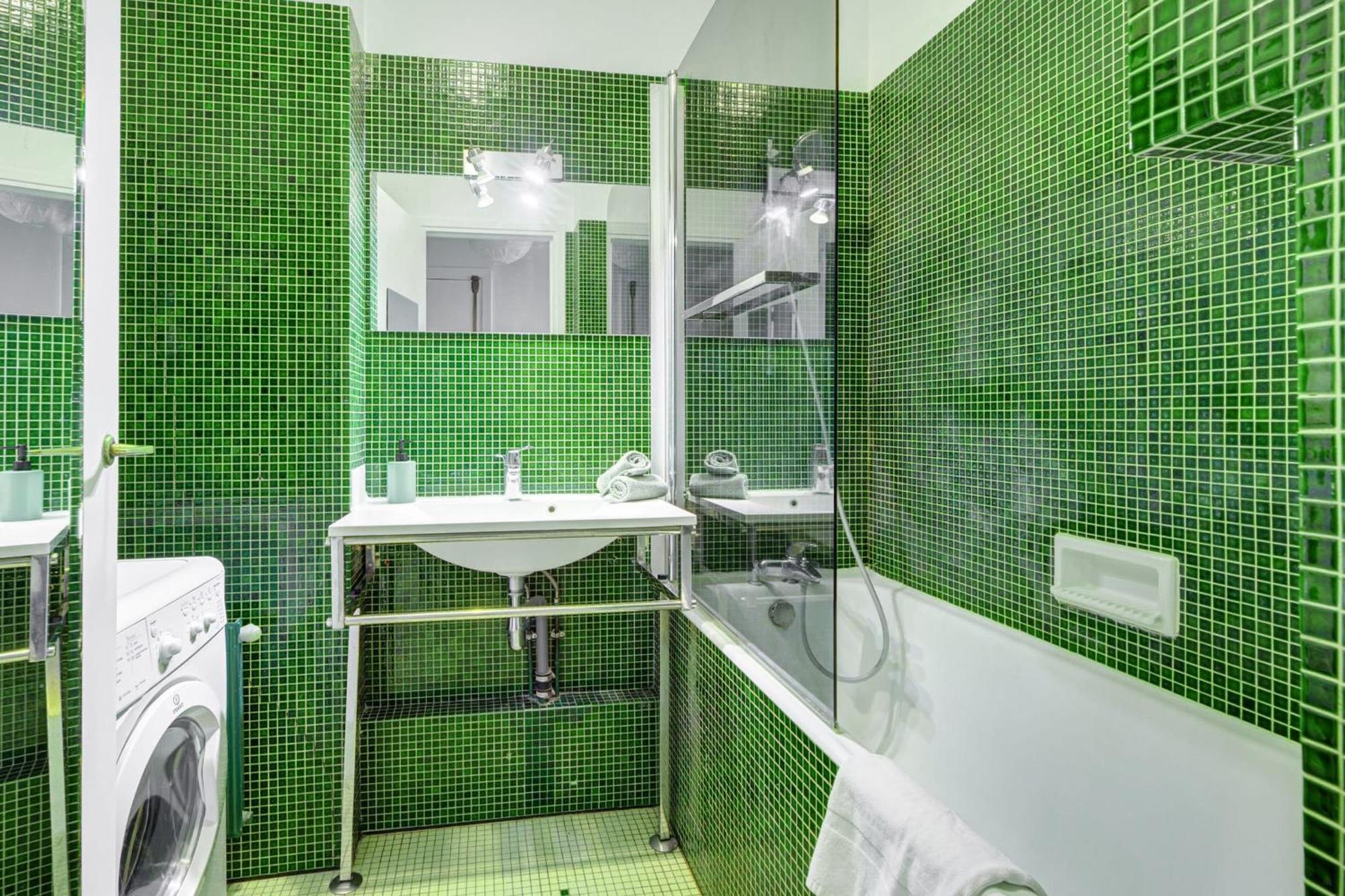 St Germain & Le Bon Marche With Balcony - Cityapartmentstay باريس المظهر الخارجي الصورة