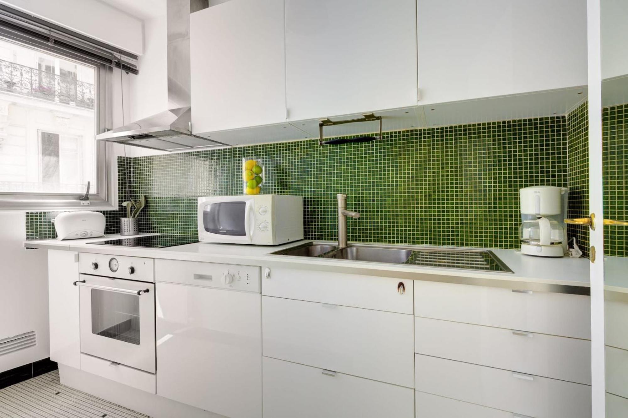 St Germain & Le Bon Marche With Balcony - Cityapartmentstay باريس المظهر الخارجي الصورة