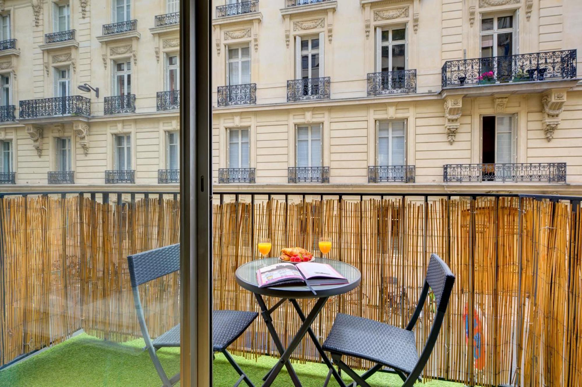 St Germain & Le Bon Marche With Balcony - Cityapartmentstay باريس المظهر الخارجي الصورة
